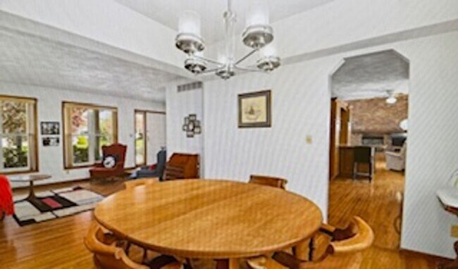 Building Photo - 3 Bedroom / 3.5 Bath House in Peoria
