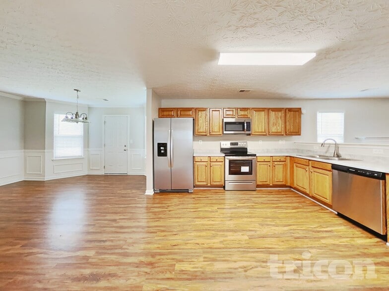 Building Photo - 25 Heaton Dr