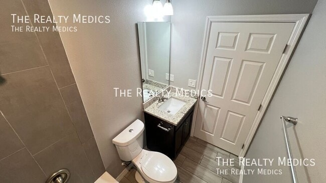 Building Photo - 270 Winfall Ave SW