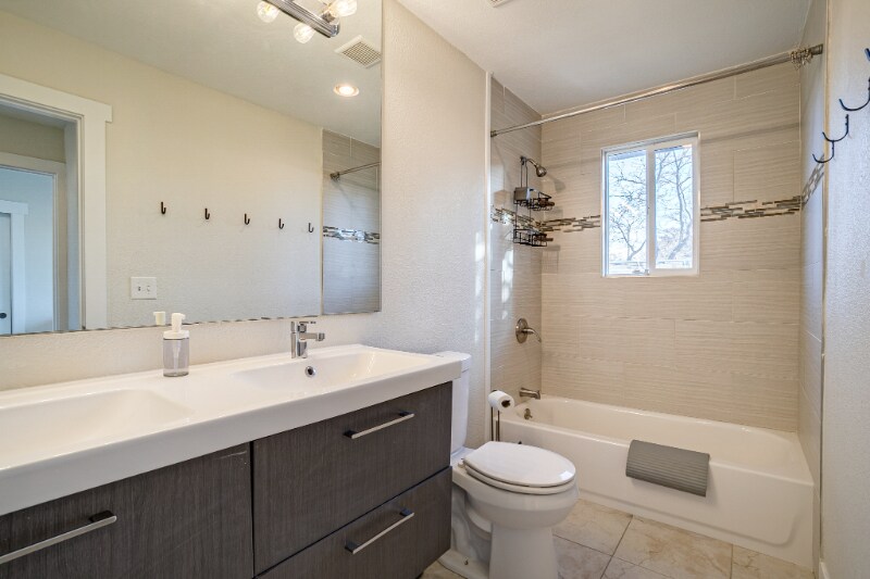 Building Photo - 10490 W Dakota Ave