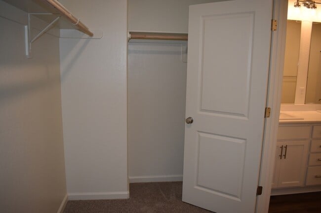 Building Photo - 4049 Cinnabar Ave