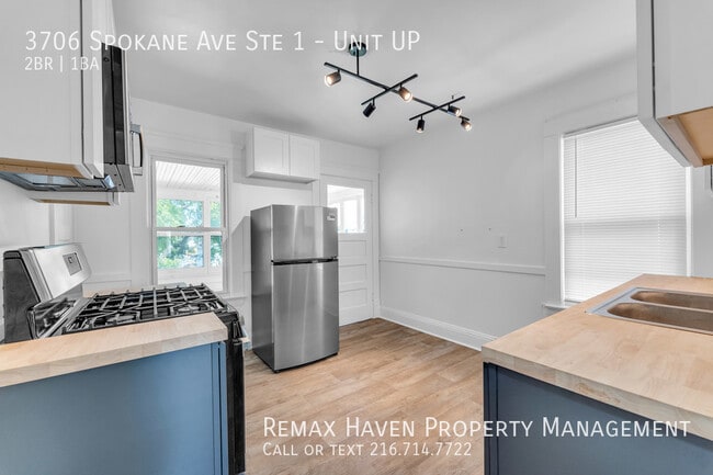 Building Photo - 3706 Spokane Ave Up  - Spacious 2 bed 1 ba...