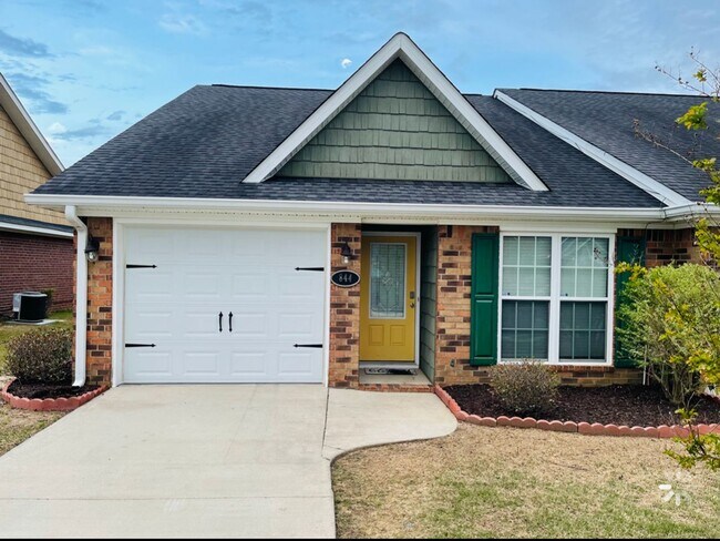 Building Photo - 844 Bryan Cir