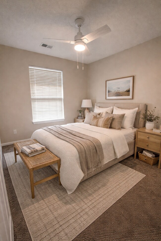 Building Photo - Low Maintenance Townhouse near Bluhawk in Blue Valley Schools