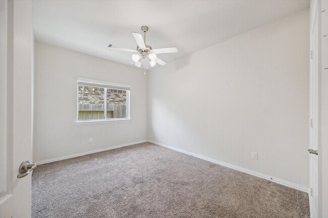 Building Photo - 2410 Palisade Crst Dr