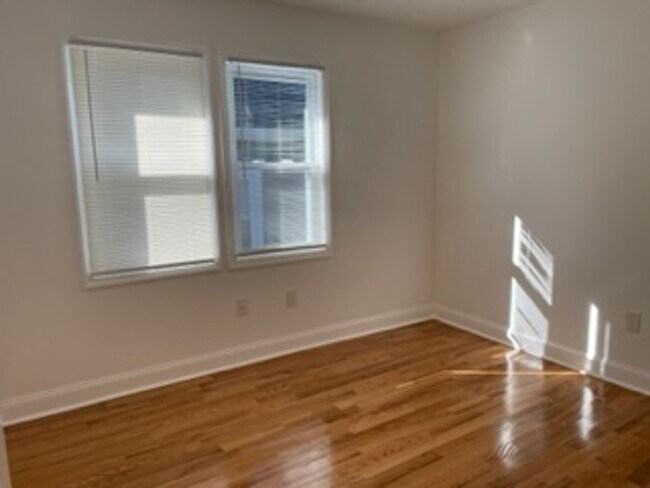 Building Photo - Beautiful 3 Bedroom House for Rent in Neptune!