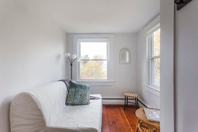 Building Photo - 43 Bayview Rd