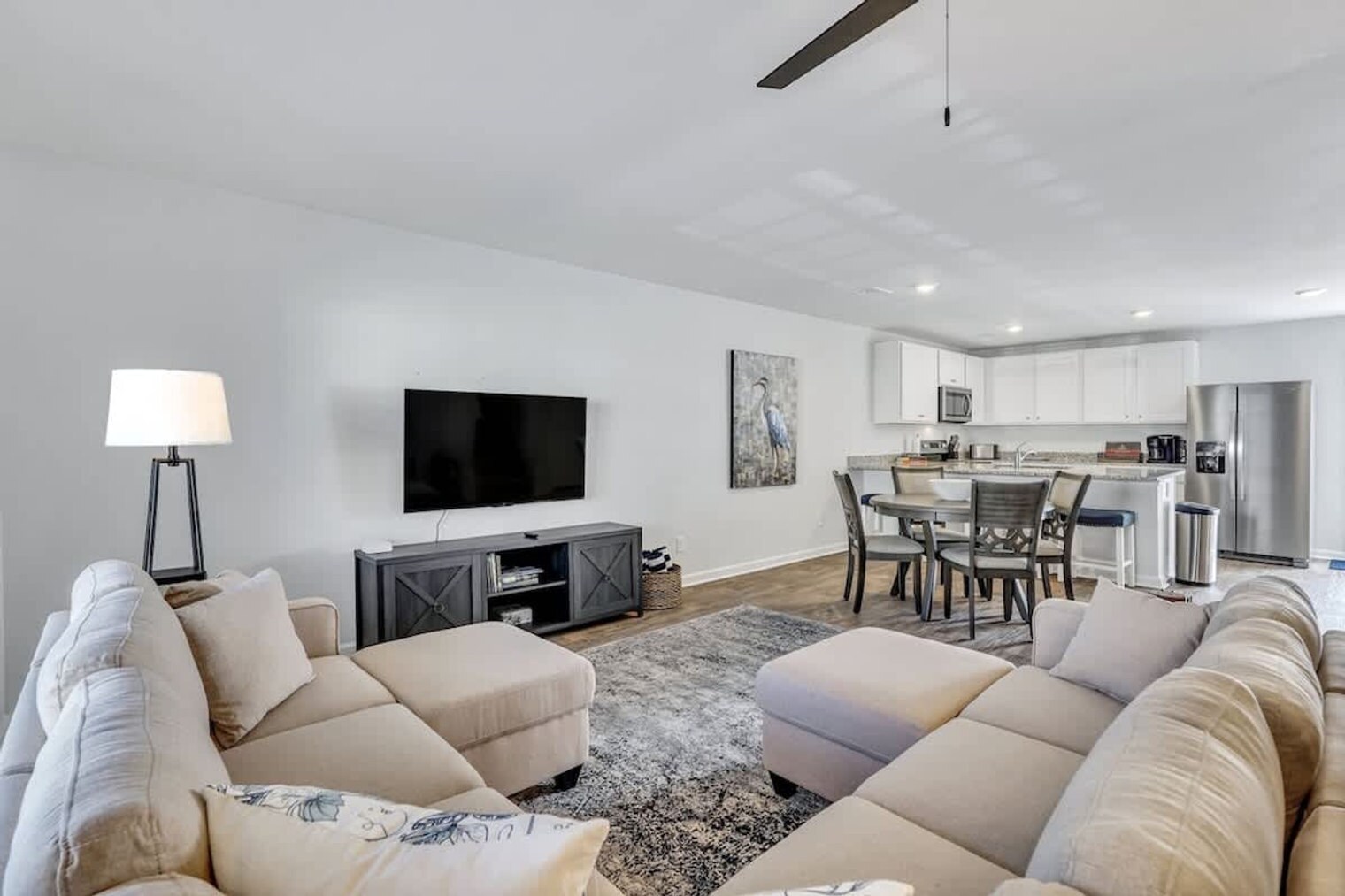 Building Photo - 321 Dogwood Cir