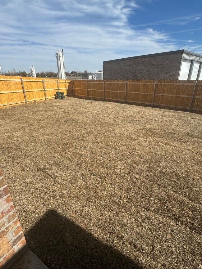 Building Photo - New construction duplex in Newcastle 3 bedroom with game room