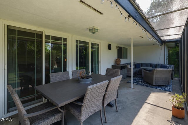 Building Photo - 142 W Santa Anita Terrace