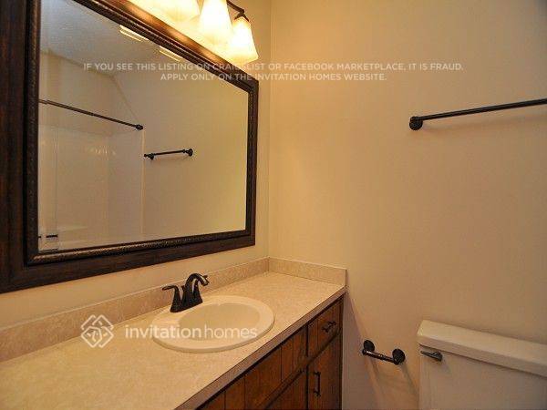 Building Photo - 3336 Alcazar Dr SW