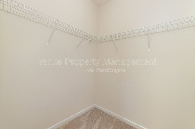 Building Photo - 7922 Kelburn Ln