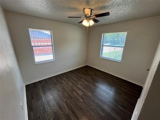 Building Photo - 1321 Woodcrest Dr