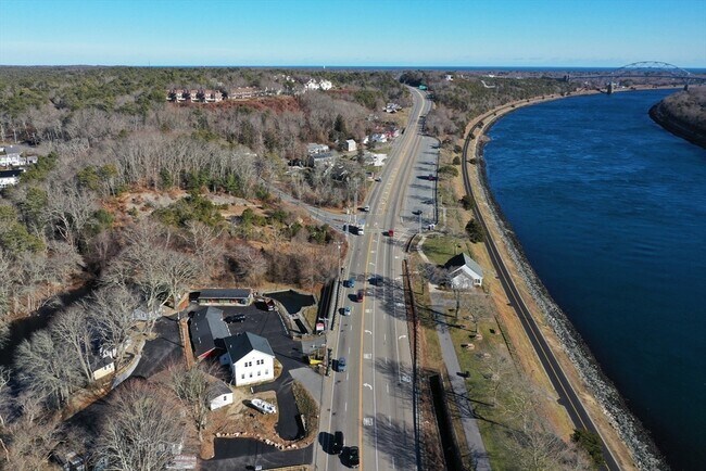 Building Photo - 825 Scenic Hwy