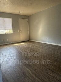 Building Photo - 824 E Ridgely Ave