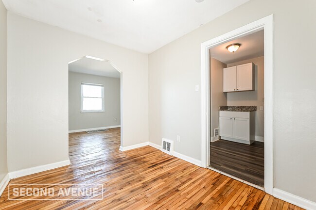 Building Photo - 3541 York St