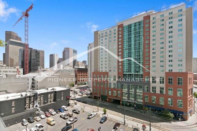 Building Photo - Luxury Condo with Stunning Views and Central AC