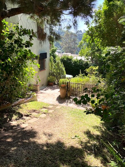 Yard down to Apt entrance - 2272 Silver Ridge Ave