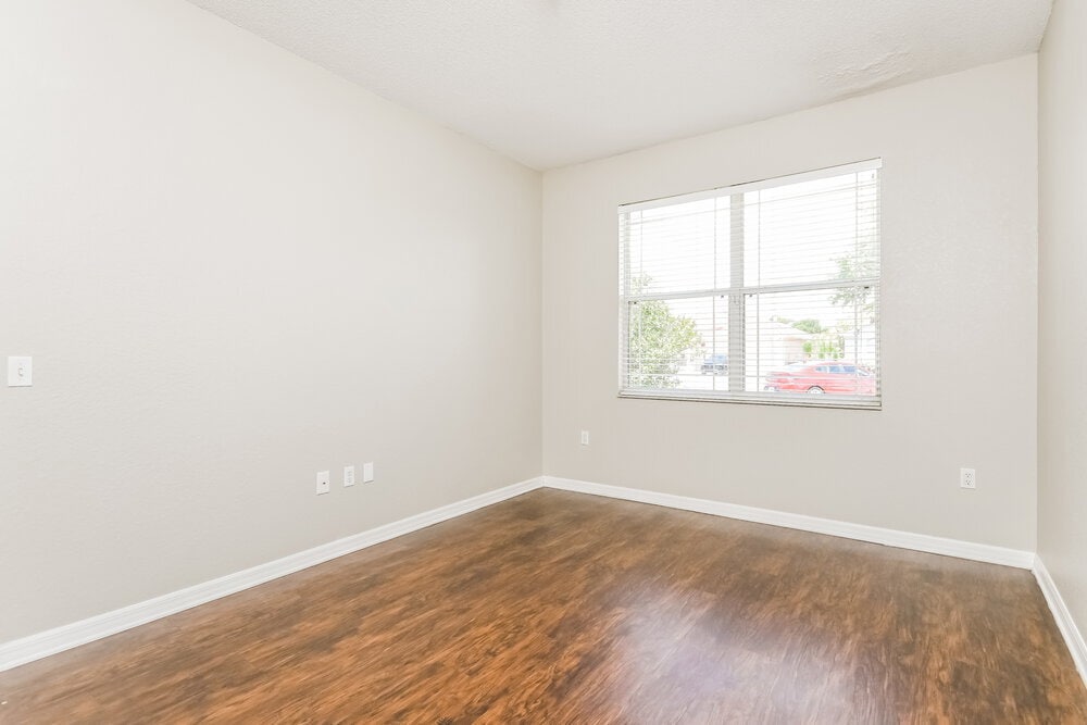 Building Photo - 6033 Live Oak Dr