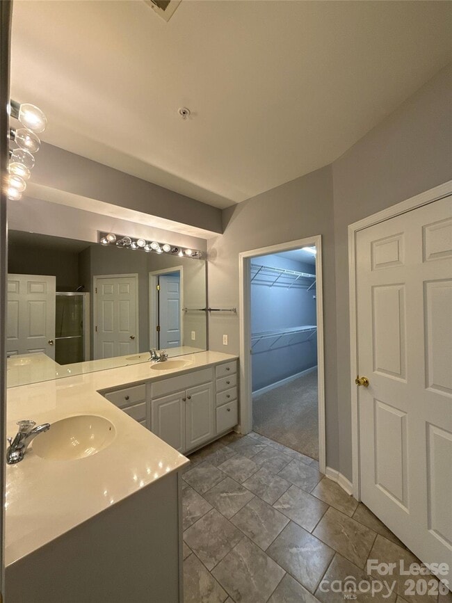 Building Photo - 14335 San Paolo Ln