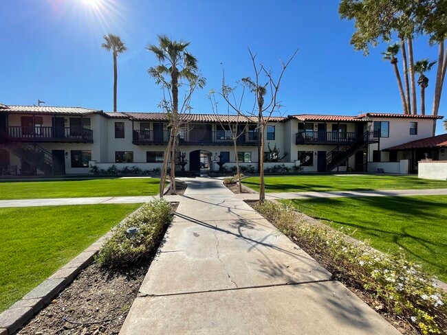 Building Photo - The Mariposa