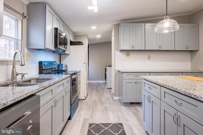 Building Photo - 6721 Timberbrook Ln