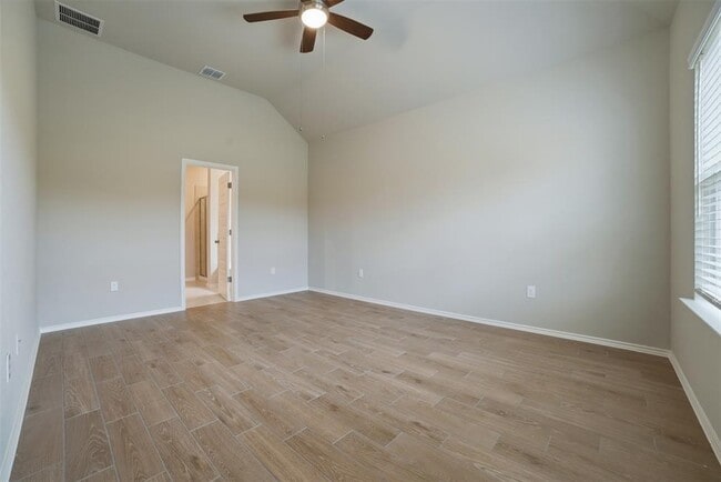 Building Photo - 4501 Bridal Veil Dr