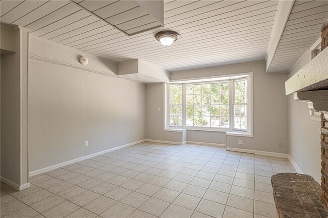 Building Photo - 1798 Dogwood Ct SW