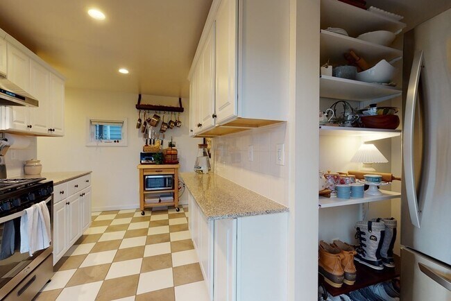 Building Photo - 37 Marivista Ave