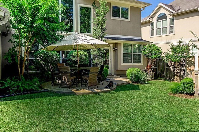 Building Photo - 11114 Sherwood Garden Dr