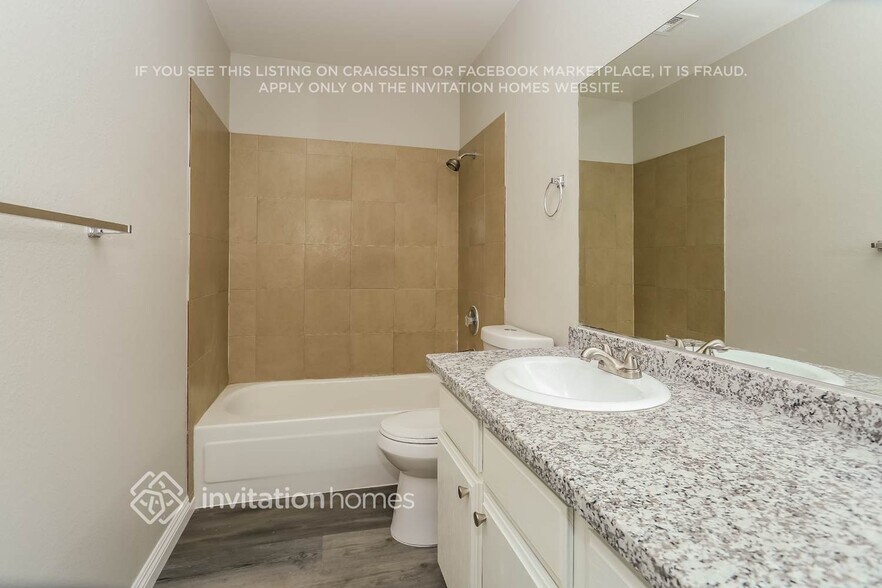 Building Photo - 3749 N Broadriver Dr