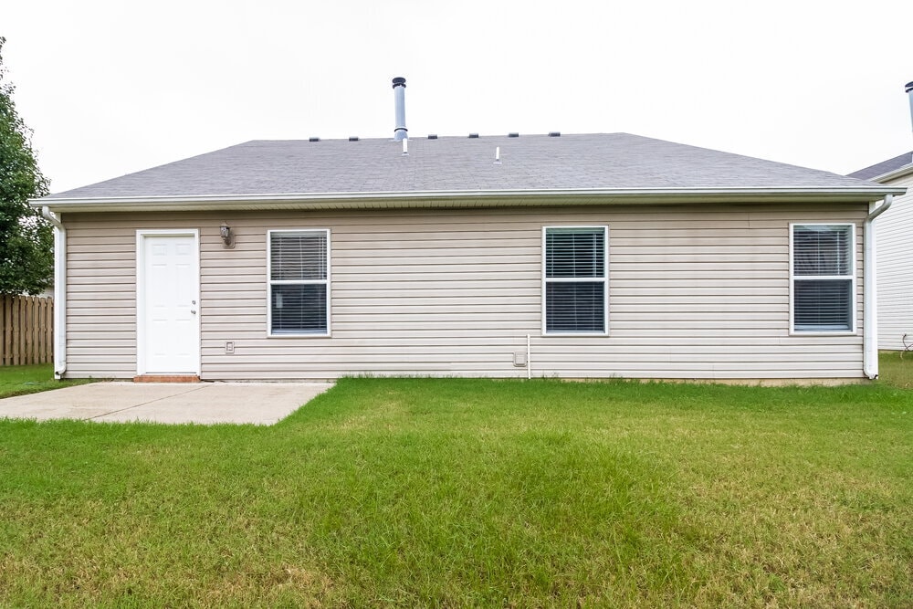 Building Photo - 2776 Sutherland Dr