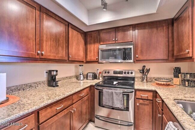 Building Photo - 11011 N 92nd St