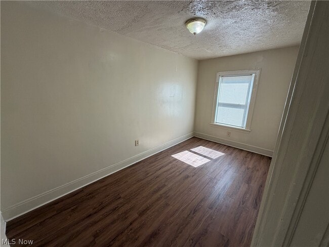 Building Photo - 317 E 156th St