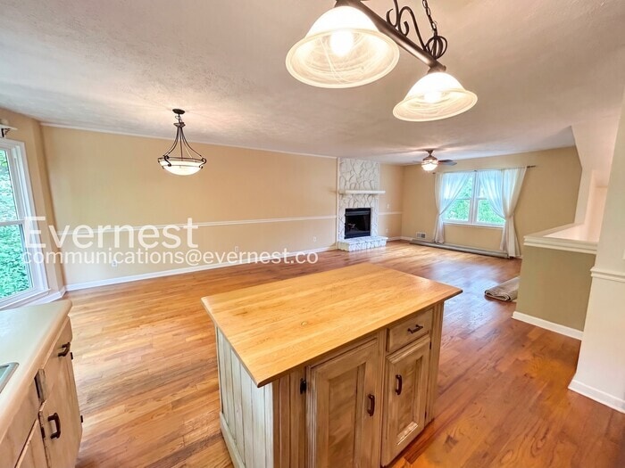 Building Photo - 2100 Toonigh Rd