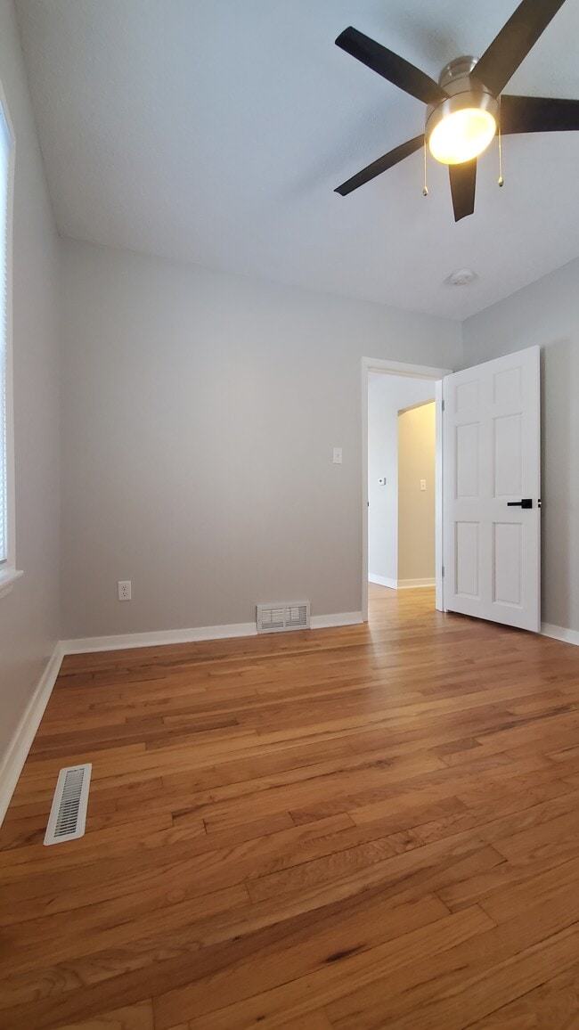 Building Photo - 1232 11th St NW