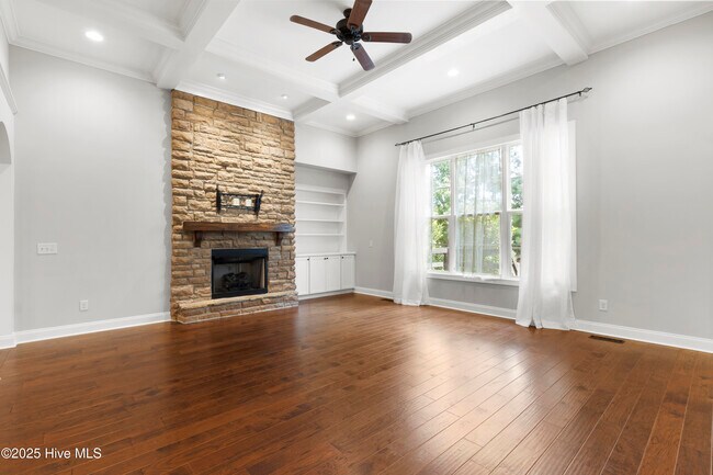 Building Photo - 585 Herons Brook Dr