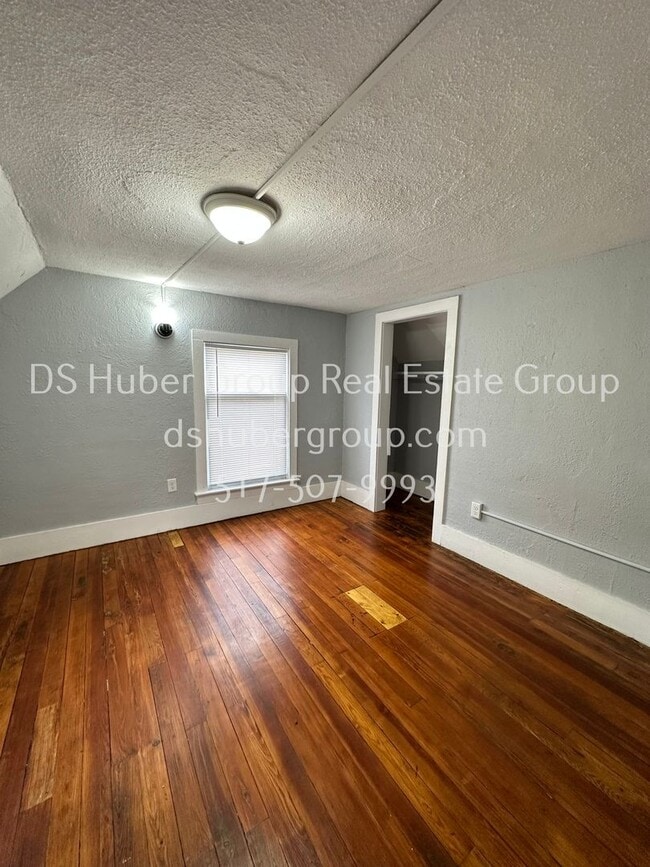 Building Photo - 1207 N Chestnut St