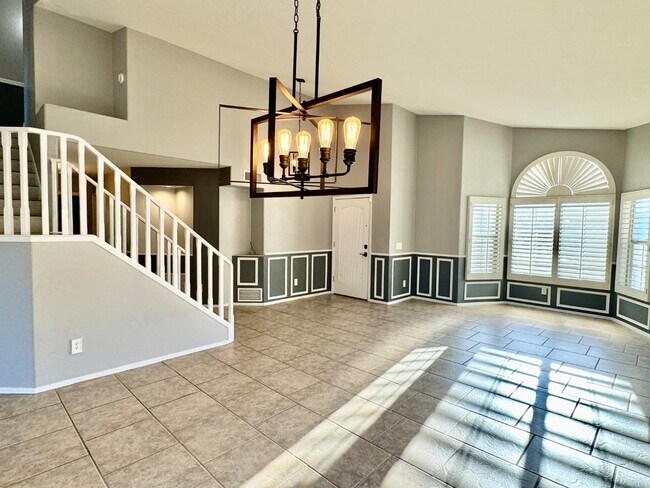 Building Photo - 12768 N Lantern Way
