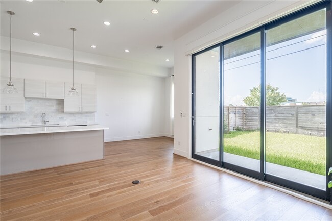 Building Photo - 9806 Blissful Pr Ln