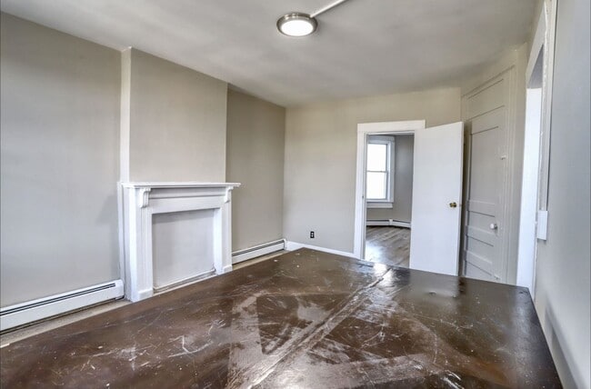 Building Photo - 743 Harrison Ave