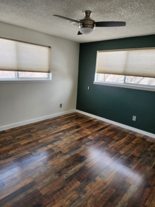 Building Photo - 145 Sunset Dr