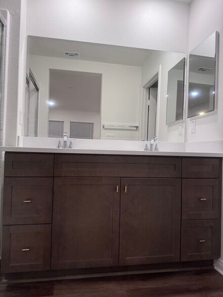 Building Photo - 4254 S Laguna Ave