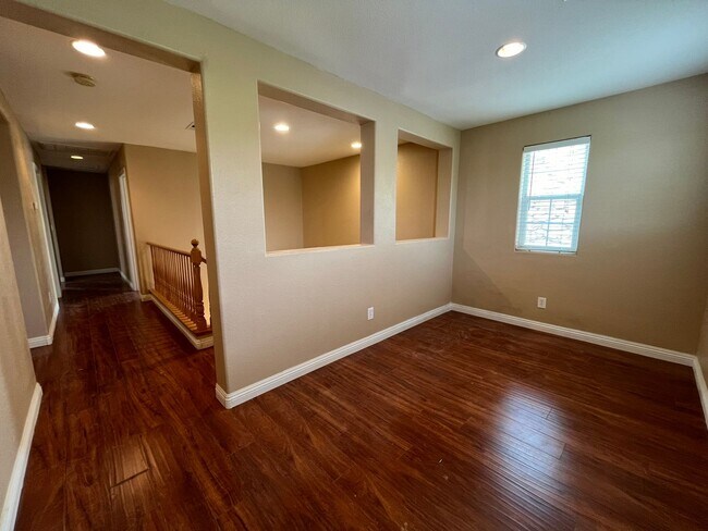 Building Photo - 8988 Winchester Ridge St