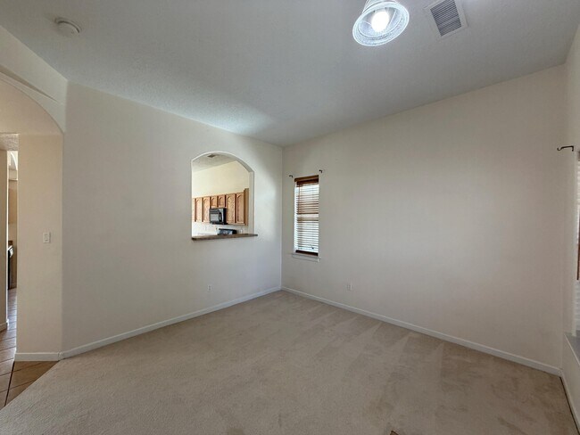 Building Photo - 6216 Calle Vizcaya NW