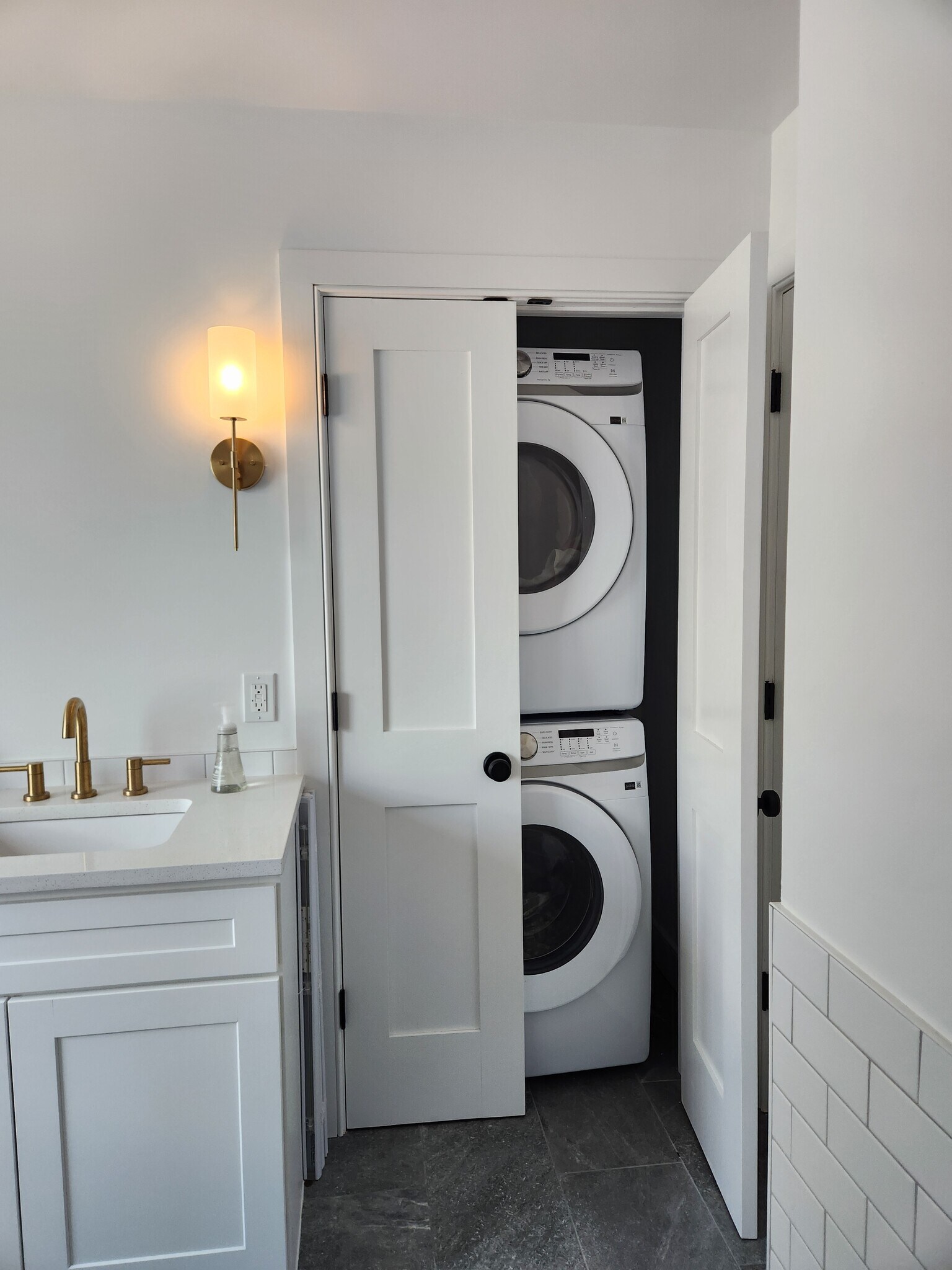 Building Photo - 20 Garden St