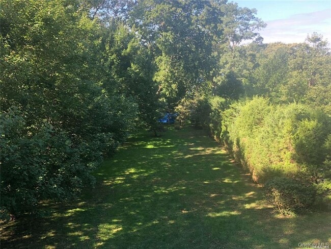 Building Photo - 442 River Rd