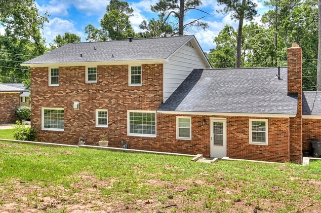Building Photo - 986 Campbellton Dr