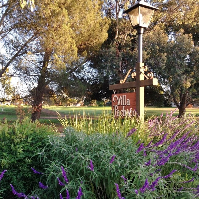 Building Photo - Quiet 2 Bedroom 2 Bathroom Townhouse in Ridgemark!!