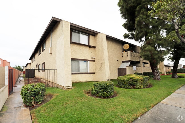 Building Photo - Brookhurst Pines Apartments